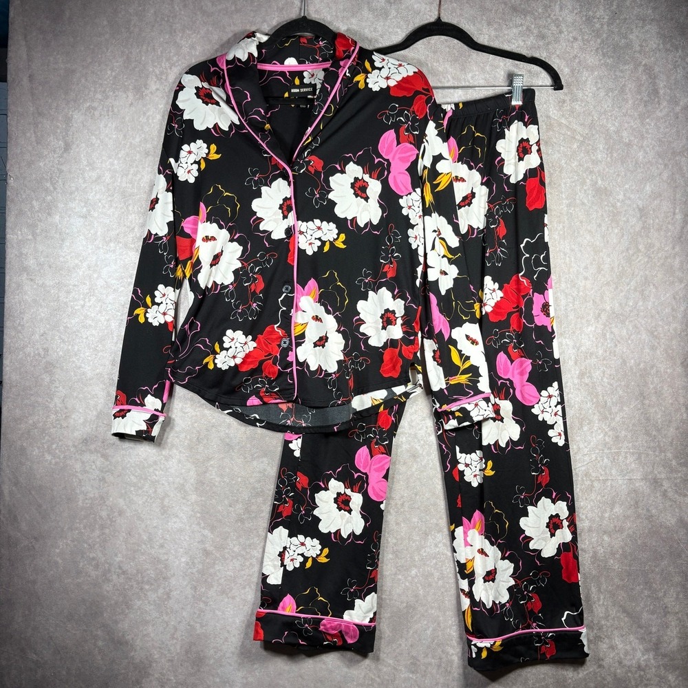 Room Service Pajama Set Womens‎ XS Black Floral 2 Piece Set Sleepwear Loungewear